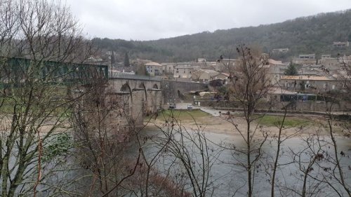 Cliquer pour voir l'image en taille réelle