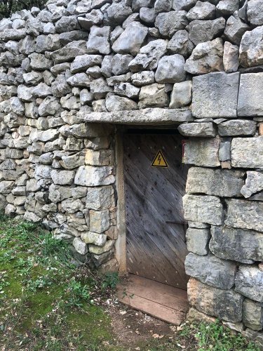 Cliquer pour voir l'image en taille réelle